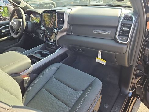 New 2026 RAM 1500 Big Horn AWD/4WD image 17