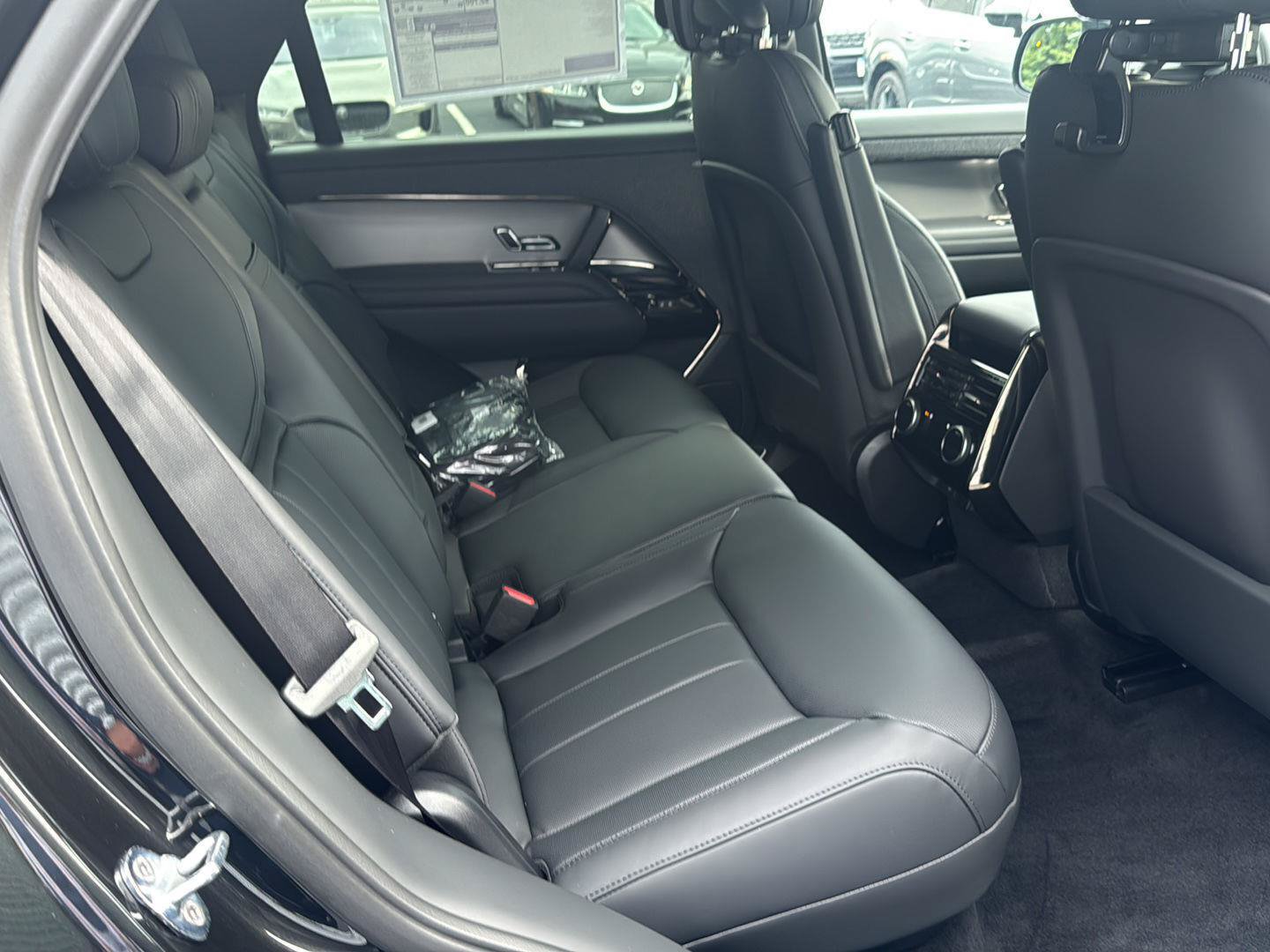 New 2027 Land Rover Range Rover Sport SE AWD/4WD image 19
