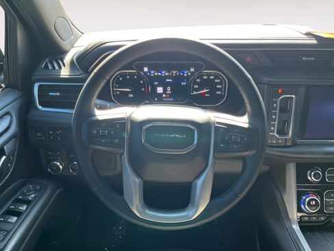 Used 2021 GMC Yukon Denali w/ LPO, Illumination Package image 13