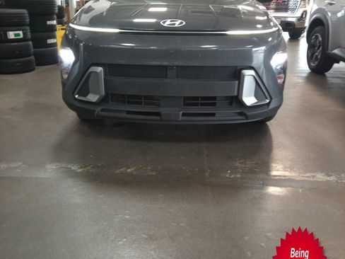 Used 2025 Hyundai Kona SEL FWD image 1