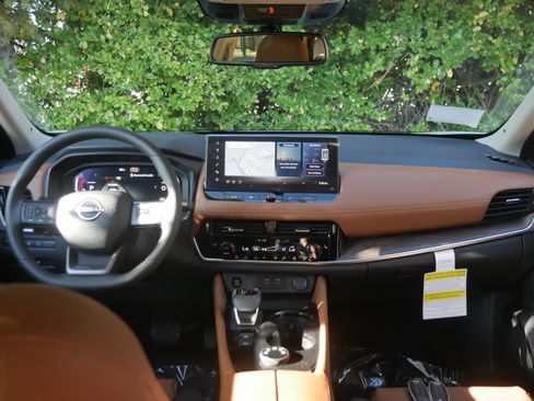 New 2026 Nissan Rogue Platinum w/ Platinum Premium Package image 10