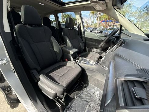 Used 2024 Subaru Forester Premium AWD/4WD image 26