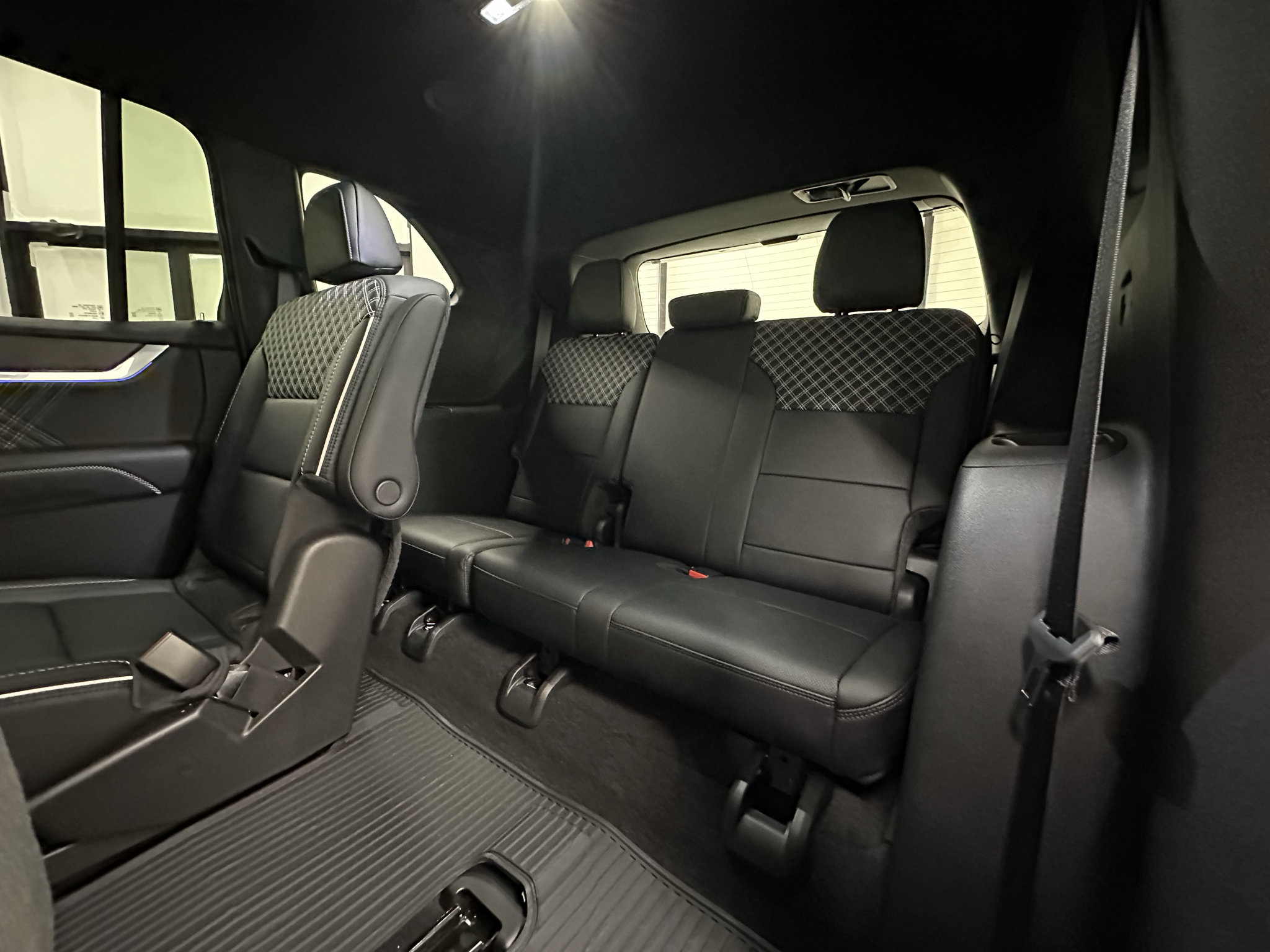 Used 2026 GMC Acadia Denali w/ Super Cruise Package AWD/4WD image 17