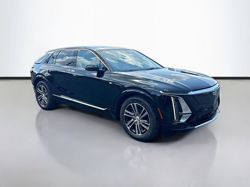 New 2025 Cadillac Lyriq Luxury image 3