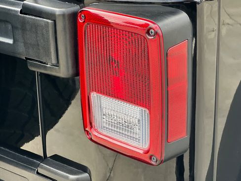 Used 2015 Jeep Wrangler Unlimited Sport w/ Trailer Tow Group image 32