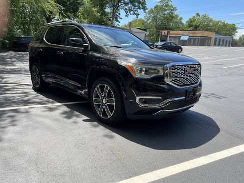 Used 2017 GMC Acadia Denali w/ Technology Package AWD/4WD image 3
