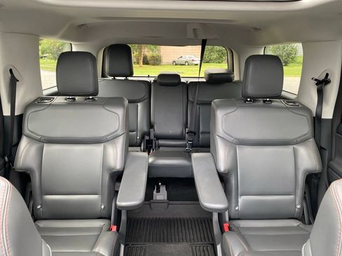 Used 2025 Ford Expedition Active AWD/4WD image 29