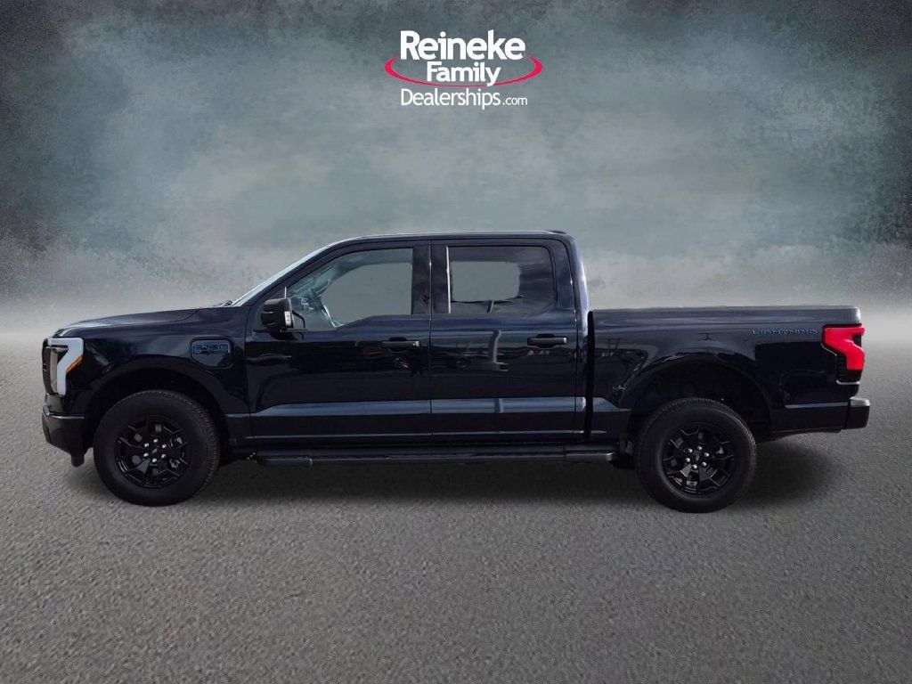Used 2025 Ford F150 Lightning XLT AWD/4WD image 10