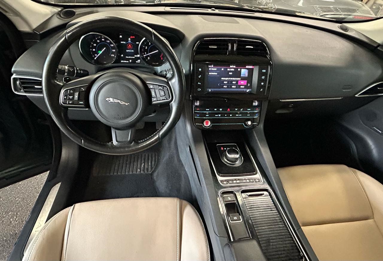 Used 2018 Jaguar F-PACE Premium AWD/4WD image 13
