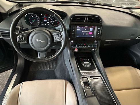 Used 2018 Jaguar F-PACE Premium AWD/4WD image 13