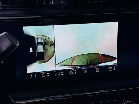 Used 2024 GMC Sierra 2500 AT4X image 10