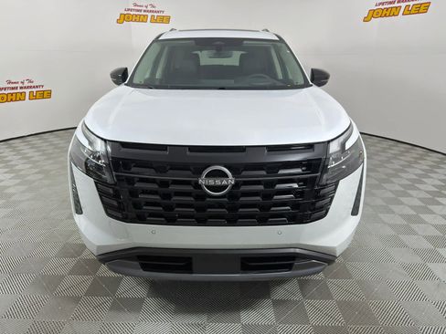 New 2026 Nissan Pathfinder Platinum AWD/4WD image 9