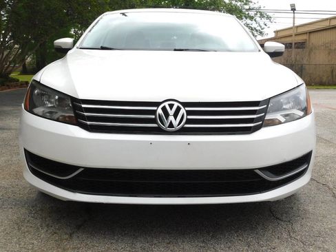 Used 2014 Volkswagen Passat 2.5 S image 3