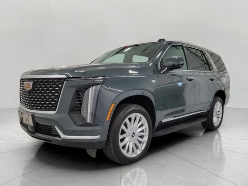 Used 2025 Cadillac Escalade Luxury w/ LPO, Floor Liner Package AWD/4WD image 13