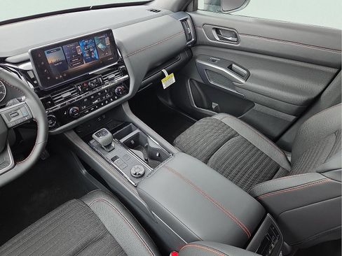 New 2026 Nissan Pathfinder Rock Creek AWD/4WD image 13