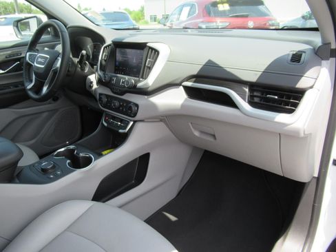 Used 2023 GMC Terrain SLT FWD image 11