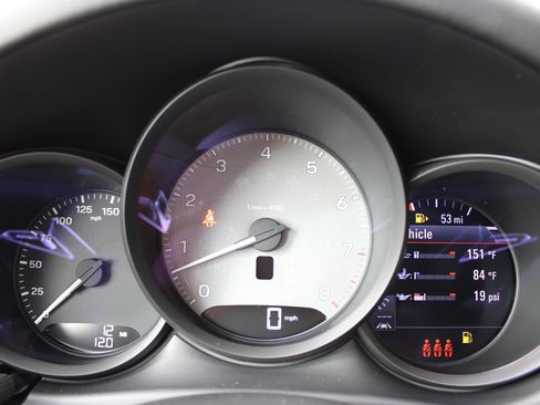 New 2026 Porsche Macan S image 16