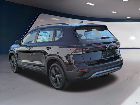 Certified 2025 Volkswagen Taos S FWD image 5