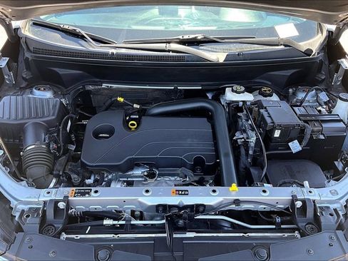 Certified 2024 Chevrolet Equinox LT FWD image 30