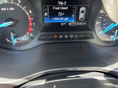 Used 2018 Ford Fusion SE FWD image 19