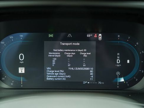 Certified 2025 Volvo XC40 B5 Ultra w/ Climate Package image 43