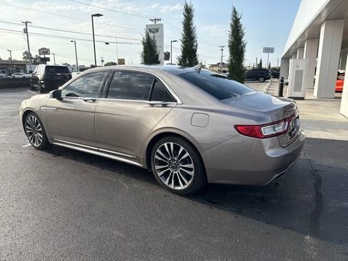 Used 2018 Lincoln Continental Select w/ Continental Climate Package FWD image 23