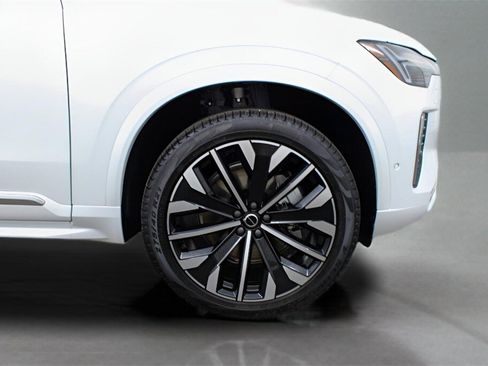 New 2026 Volvo XC60 T8 Ultra image 33