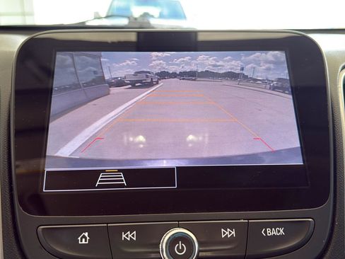 Used 2022 Chevrolet Malibu LT FWD image 31