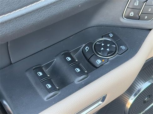 Used 2024 Ford Expedition Limited image 20