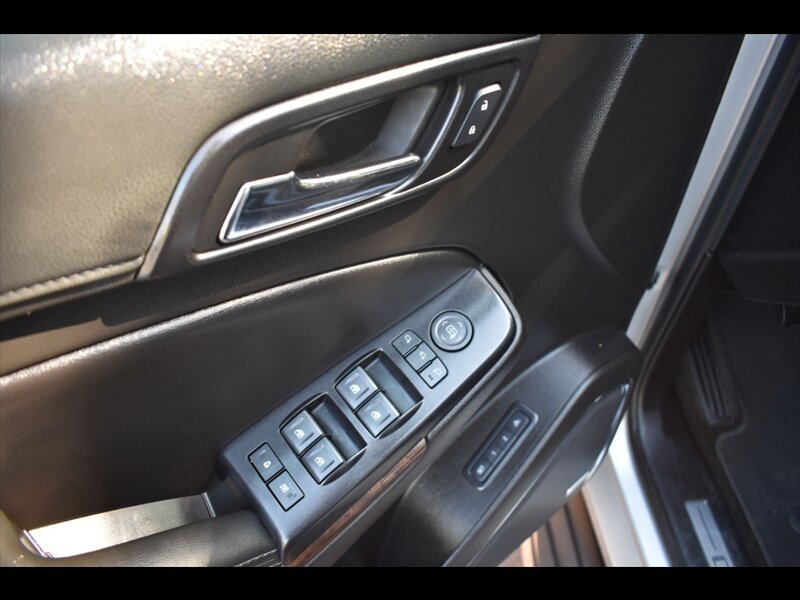Used 2018 Chevrolet Tahoe LT w/ Luxury Package RWD image 18