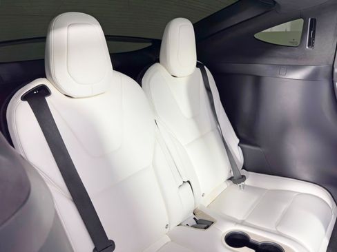 Used 2018 Tesla Model X 100D image 39