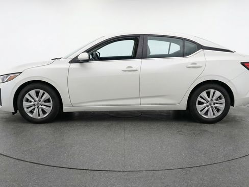 Used 2025 Nissan Sentra S image 5
