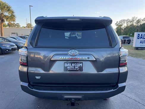 Used 2016 Toyota 4Runner SR5 image 6