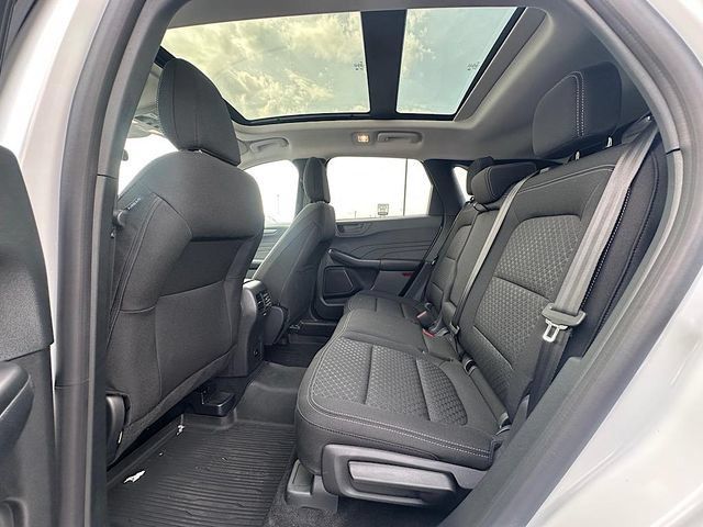 New 2024 Ford Escape Active w/ Tech Pack #1 AWD/4WD image 17