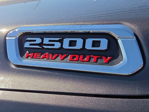 Used 2024 RAM 2500 Tradesman w/ Chrome Appearance Group image 10