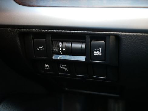 Used 2018 Subaru Outback 2.5i Limited w/ Popular Package #2 image 26