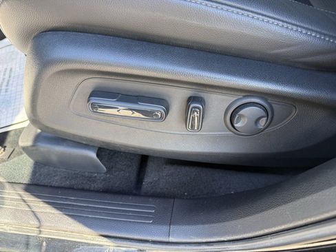 Used 2025 Honda CR-V EX-L image 16