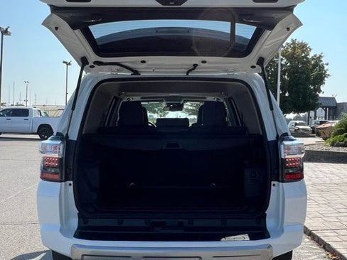 Used 2023 Toyota 4Runner TRD Off-Road Premium image 27