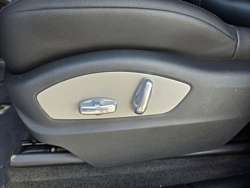 Used 2016 Porsche Macan S image 21