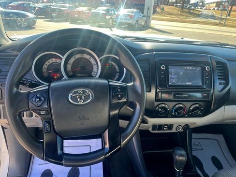 Used 2015 Toyota Tacoma 2WD Access Cab image 13