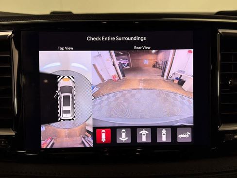 Used 2021 Chrysler Pacifica Pinnacle image 65