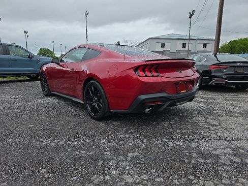 Used 2024 Ford Mustang Coupe RWD image 8