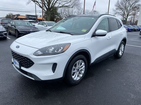 Used 2020 Ford Escape SE image 6