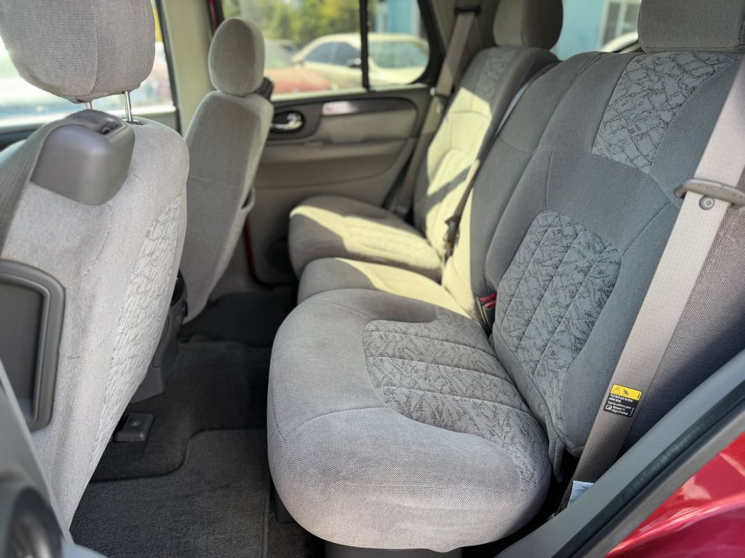 Used 2004 GMC Envoy SLE w/ Preferred Equipment Group AWD/4WD image 12
