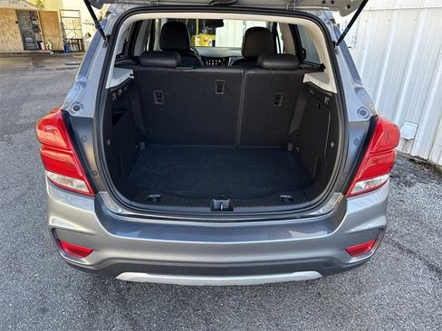 Used 2019 Chevrolet Trax LT w/ LT Convenience Package image 29