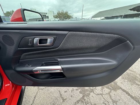 Used 2024 Ford Mustang EcoBoost image 32