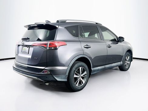 Used 2018 Toyota RAV4 XLE FWD image 9