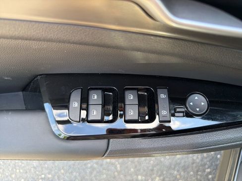 Used 2023 Kia Sportage EX FWD image 17