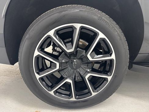 Used 2024 Chevrolet Suburban RST w/ Luxury Package image 41