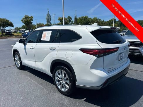 Used 2023 Toyota Highlander Limited FWD image 20